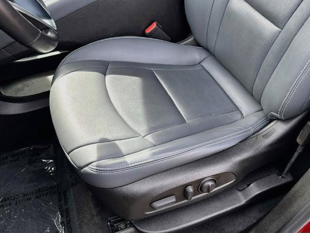 Used 2022 Buick Enclave Essence w/ Sport Touring Edition AWD/4WD image 16