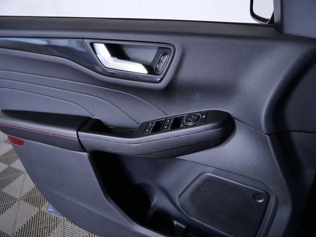 Certified 2025 Ford Escape ST-Line image 24