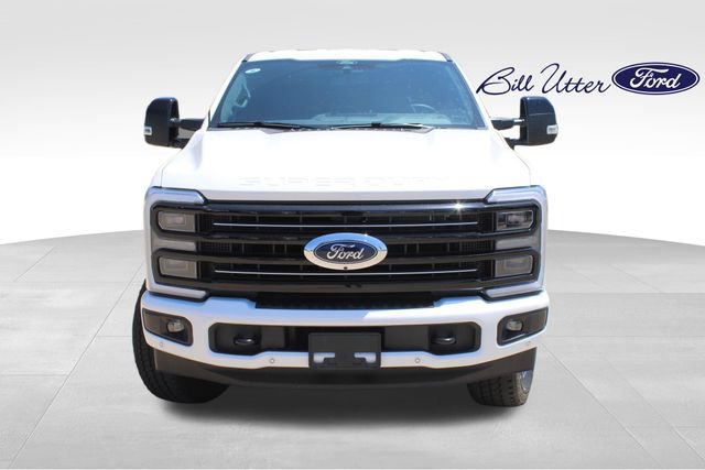 Certified 2025 Ford F250 Platinum w/ FX4 Off-Road Package AWD/4WD image 2