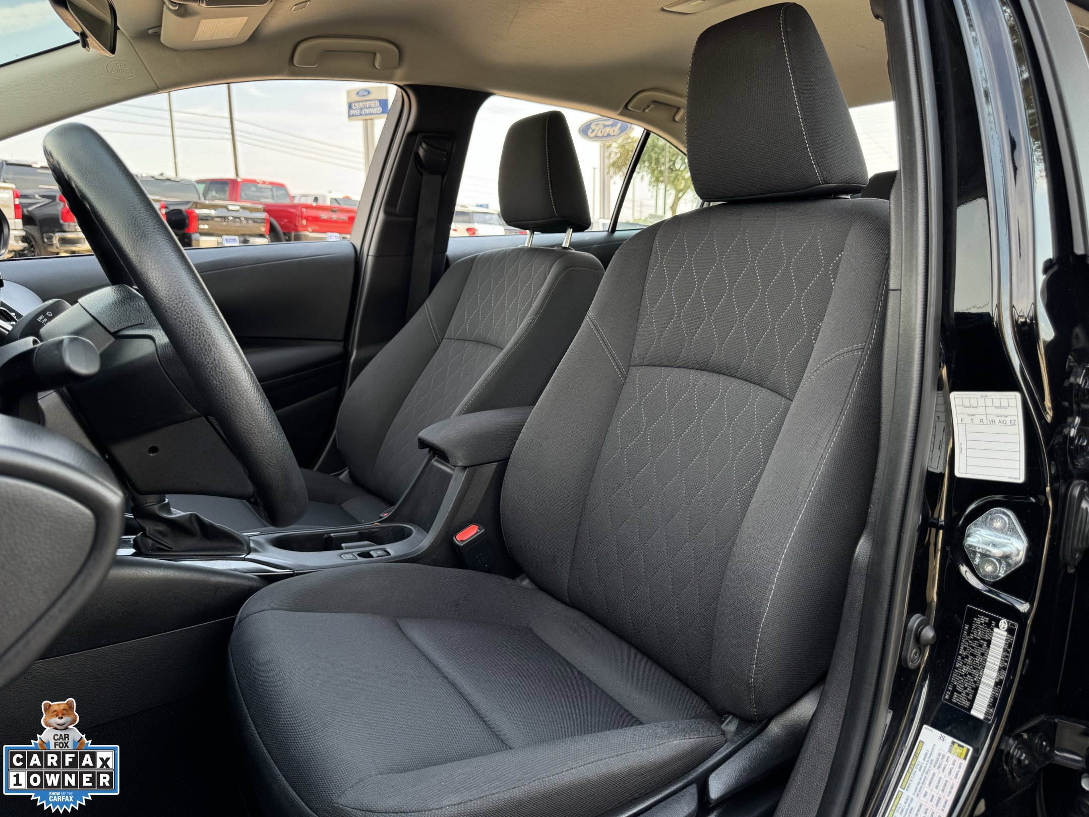 Used 2025 Toyota Corolla LE FWD image 27