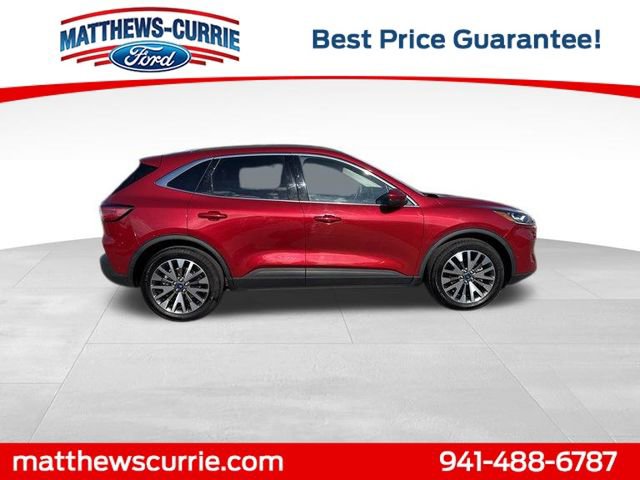 Certified 2020 Ford Escape Titanium w/ Titanium Premium Package 2.0 AWD/4WD image 3