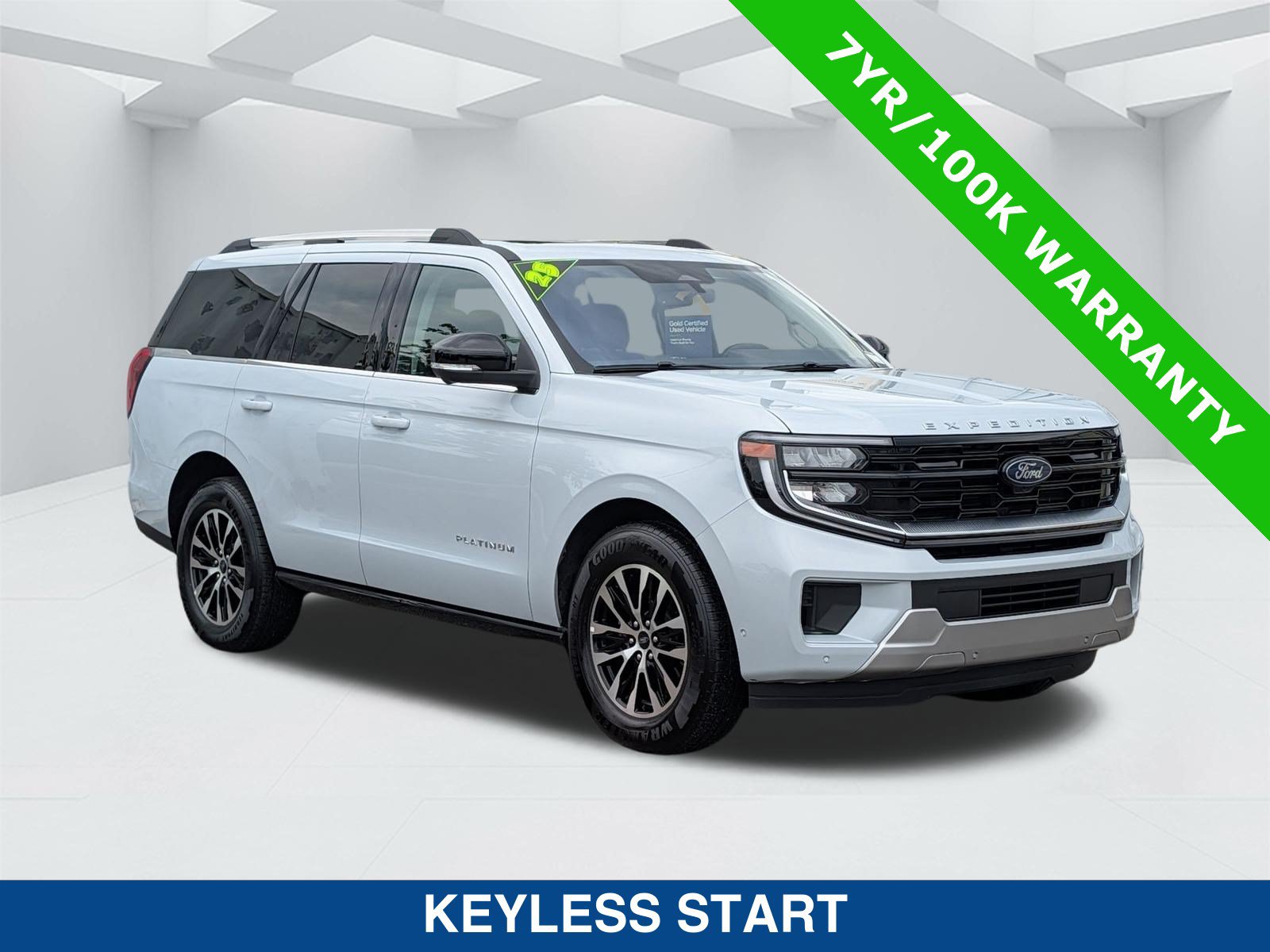 Certified 2025 Ford Expedition Platinum AWD/4WD image 3