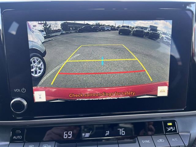 Used 2025 Toyota Camry SE FWD image 14