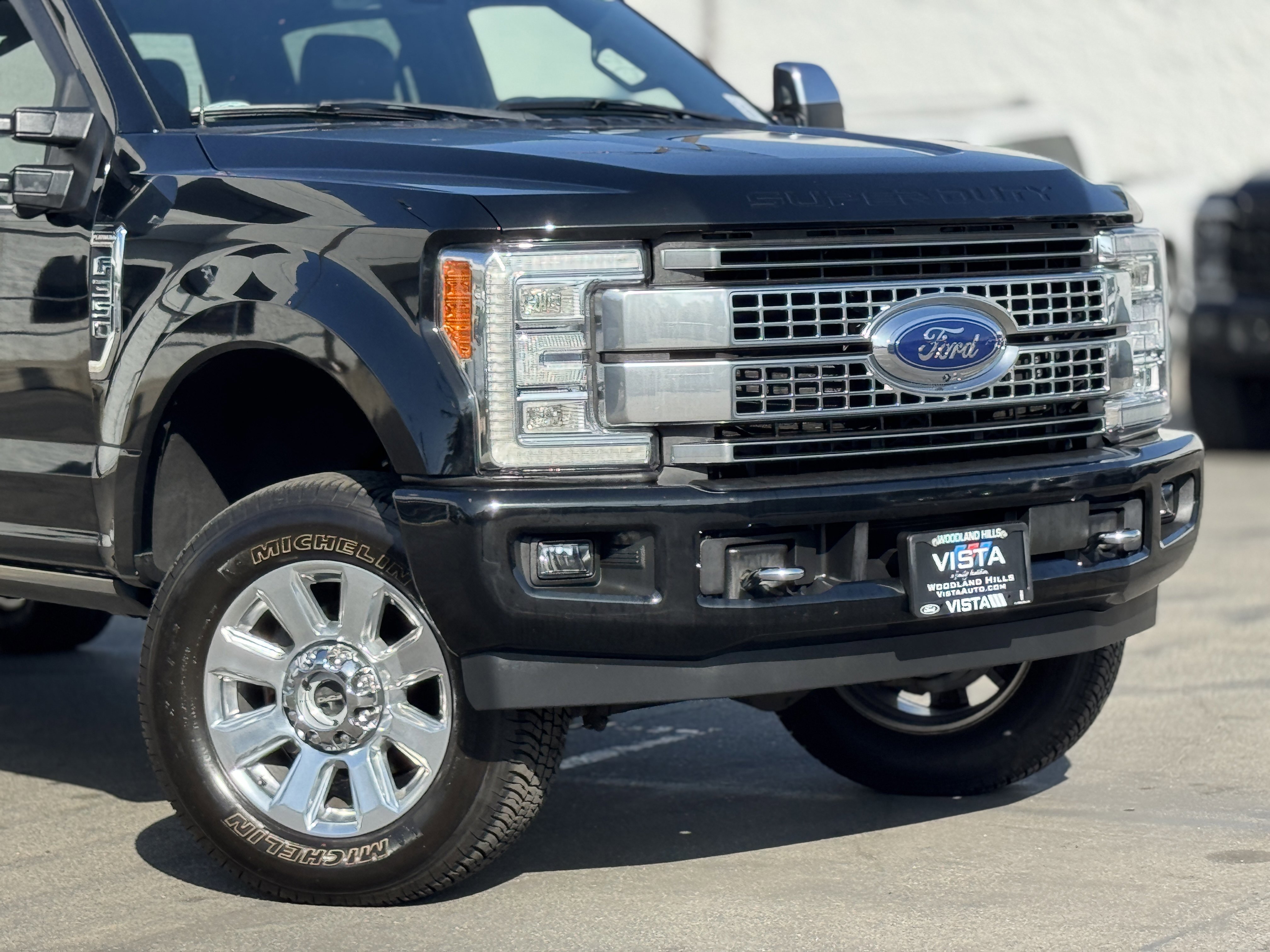 Certified 2018 Ford F350 Platinum w/ Platinum Ultimate Package image 9