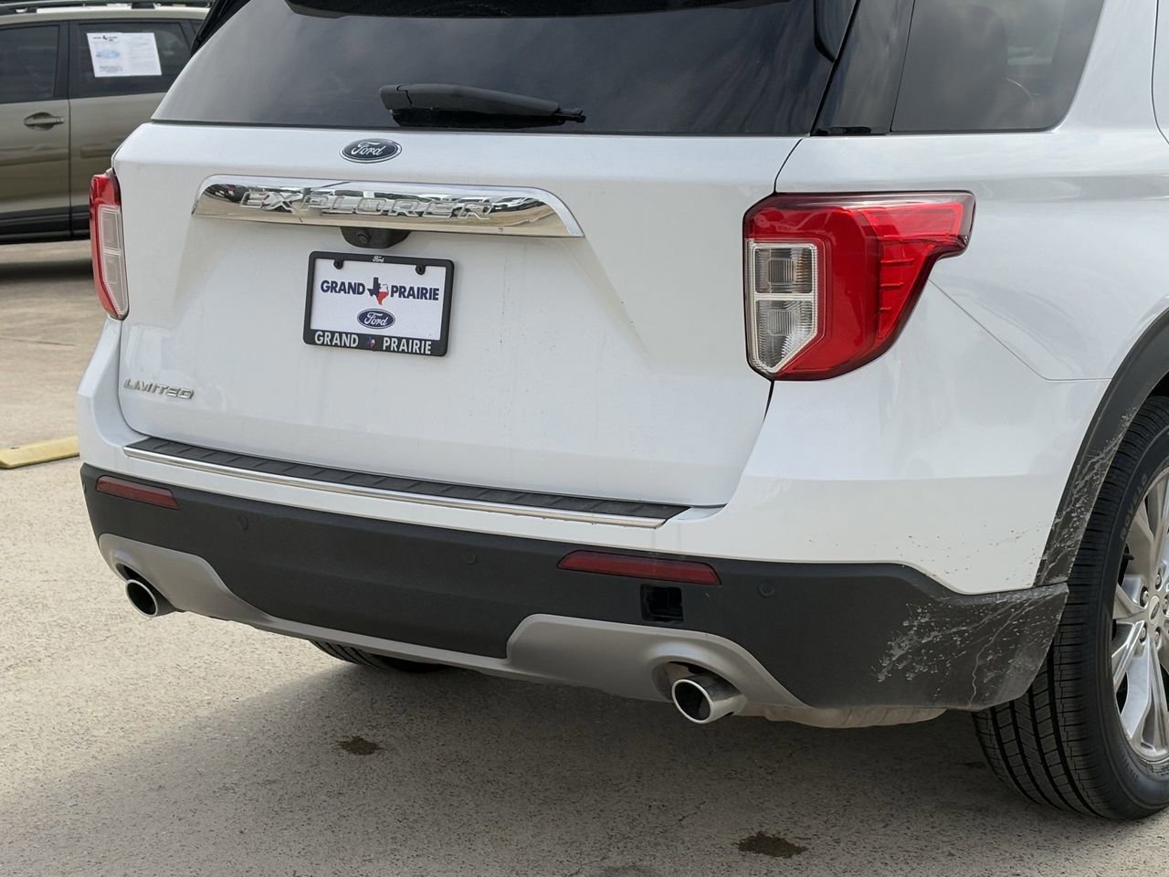 Certified 2023 Ford Explorer Limited image 9