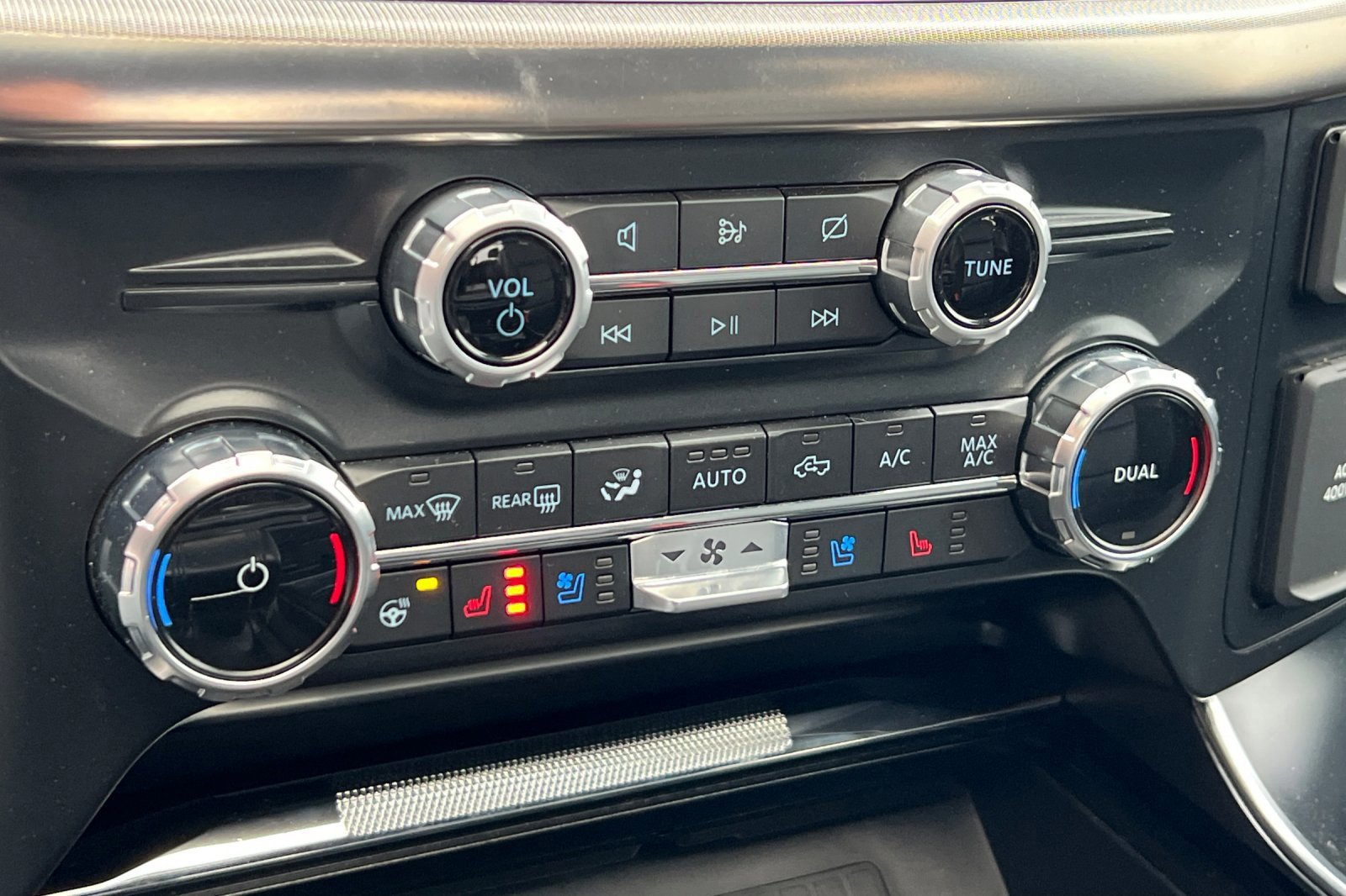 Certified 2022 Ford F150 Raptor w/ Equipment Group 801A High image 23