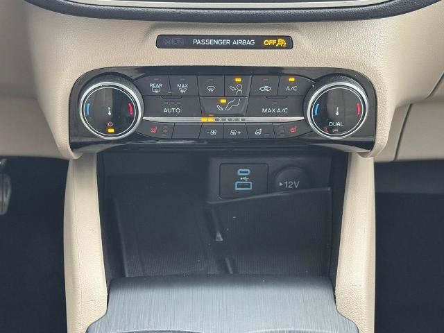 Certified 2022 Ford Escape SEL w/ Technology Package AWD/4WD image 15
