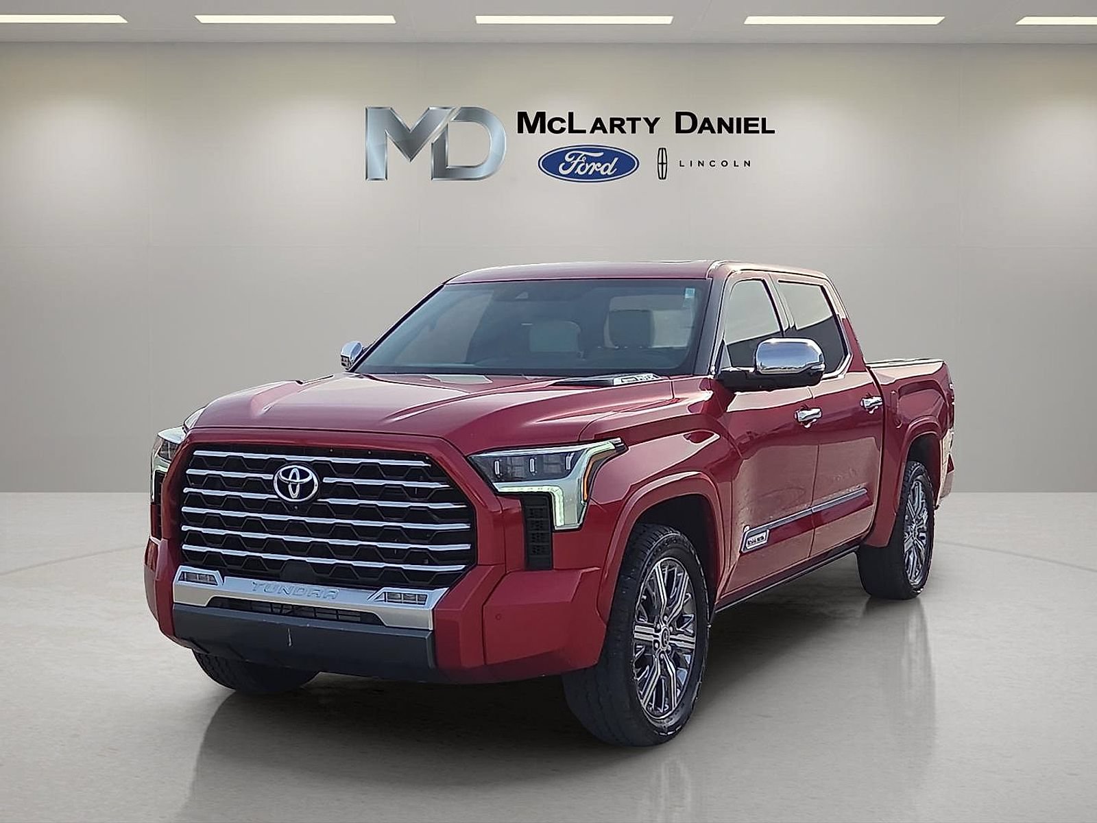 Used 2022 Toyota Tundra Capstone AWD/4WD image 2