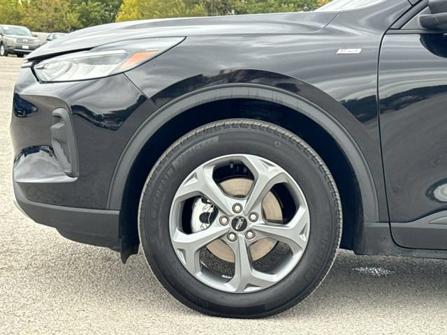 Certified 2025 Ford Escape ST-Line AWD/4WD image 10