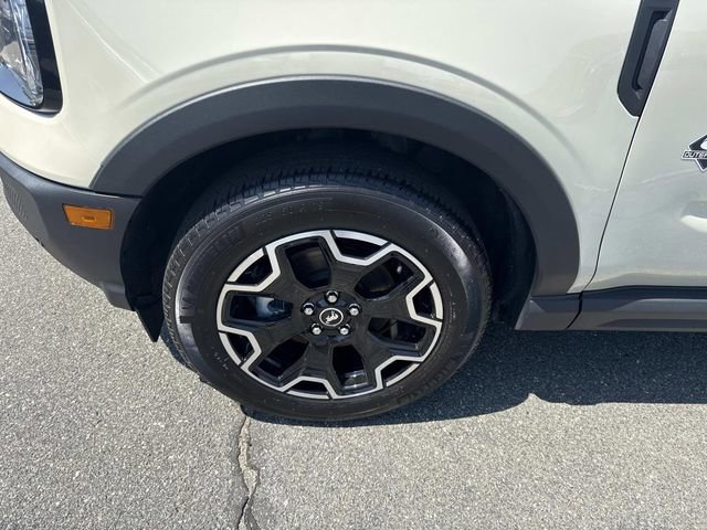 Certified 2025 Ford Bronco Sport Outer Banks w/ Outer Banks Tech Package+ AWD/4WD image 10