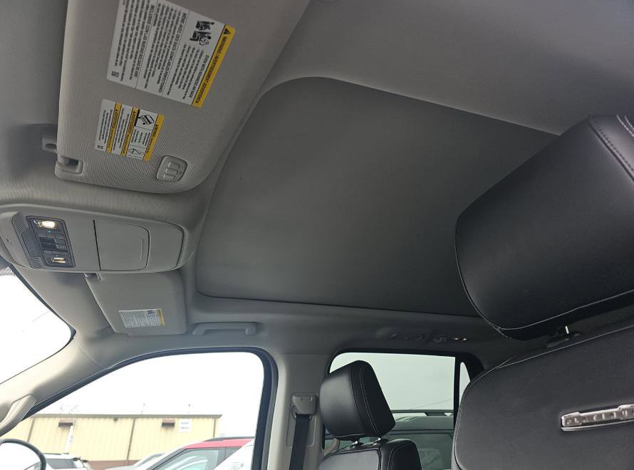 Certified 2025 Ford Expedition Platinum AWD/4WD image 9