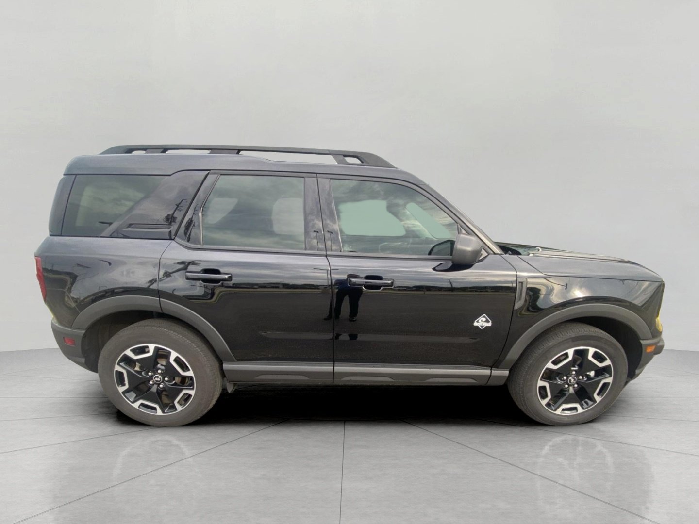 Certified 2023 Ford Bronco Sport Outer Banks w/ Tech Package AWD/4WD image 7