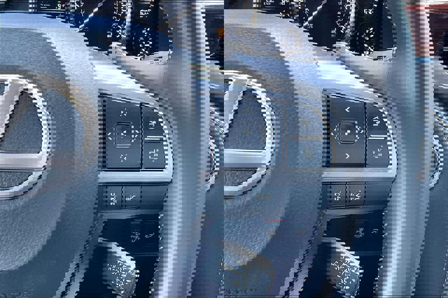 Used 2019 Lexus LX 570 4WD image 25