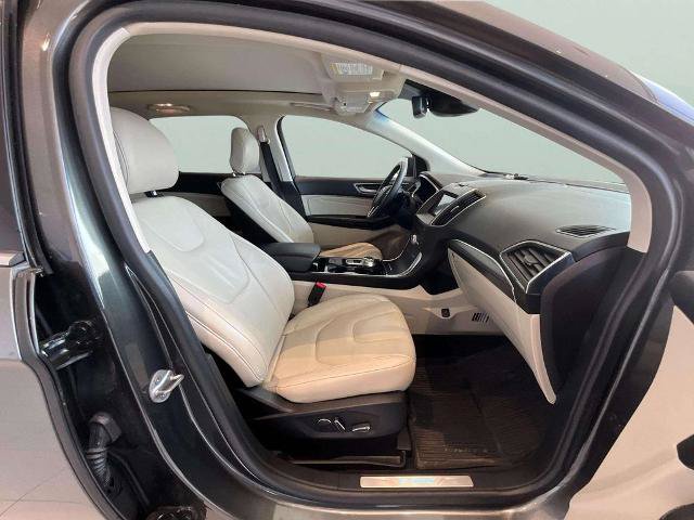 Certified 2019 Ford Edge Titanium w/ Cold Weather Package AWD/4WD image 21