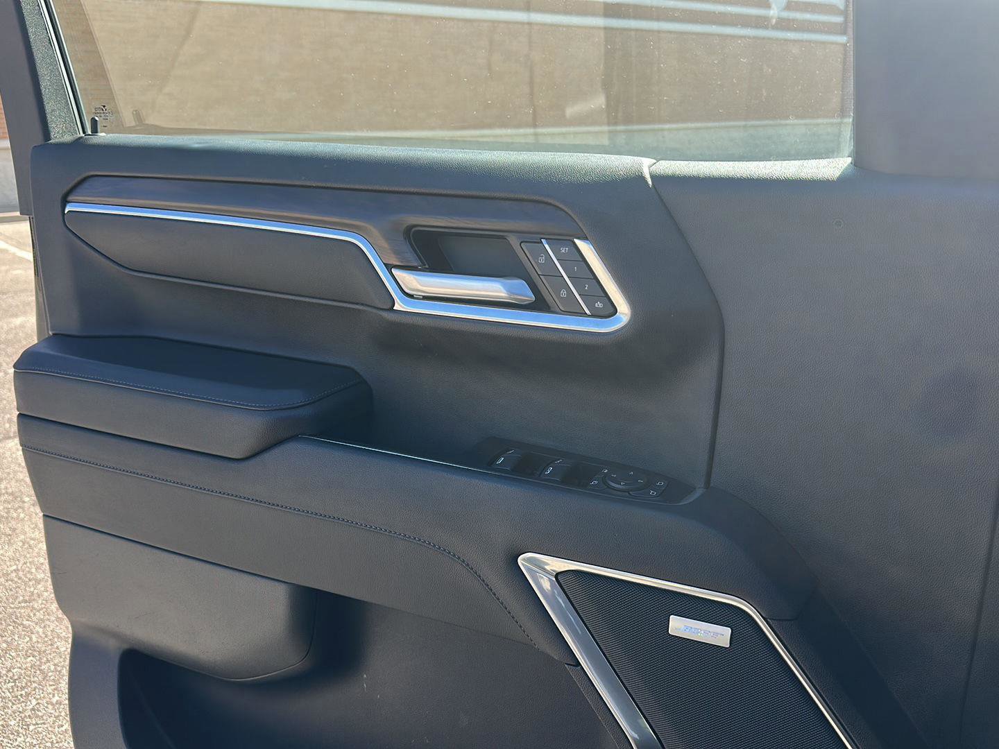 Used 2022 GMC Sierra 1500 SLT w/ SLT Premium Plus Package image 13