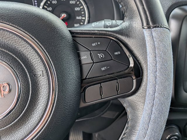 Used 2020 Jeep Renegade Altitude FWD image 19