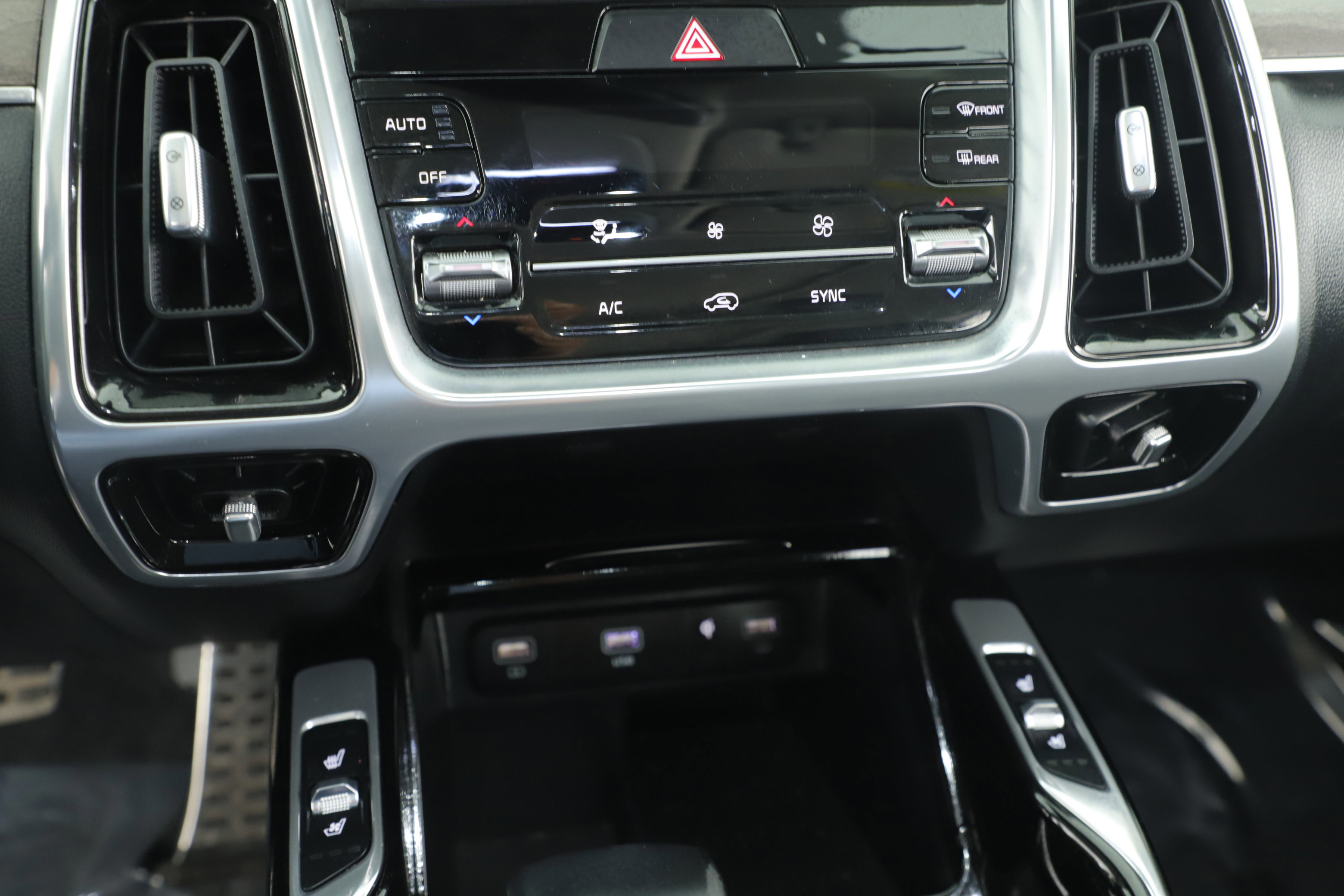 Used 2022 Kia Sorento SX Prestige image 14