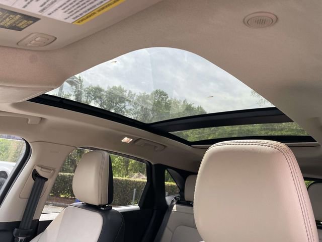 Certified 2020 Ford Escape Titanium image 9