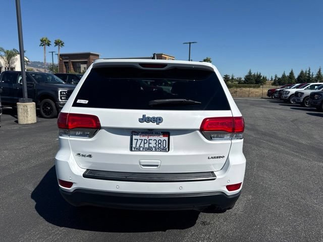 Used 2017 Jeep Grand Cherokee Laredo AWD/4WD image 7
