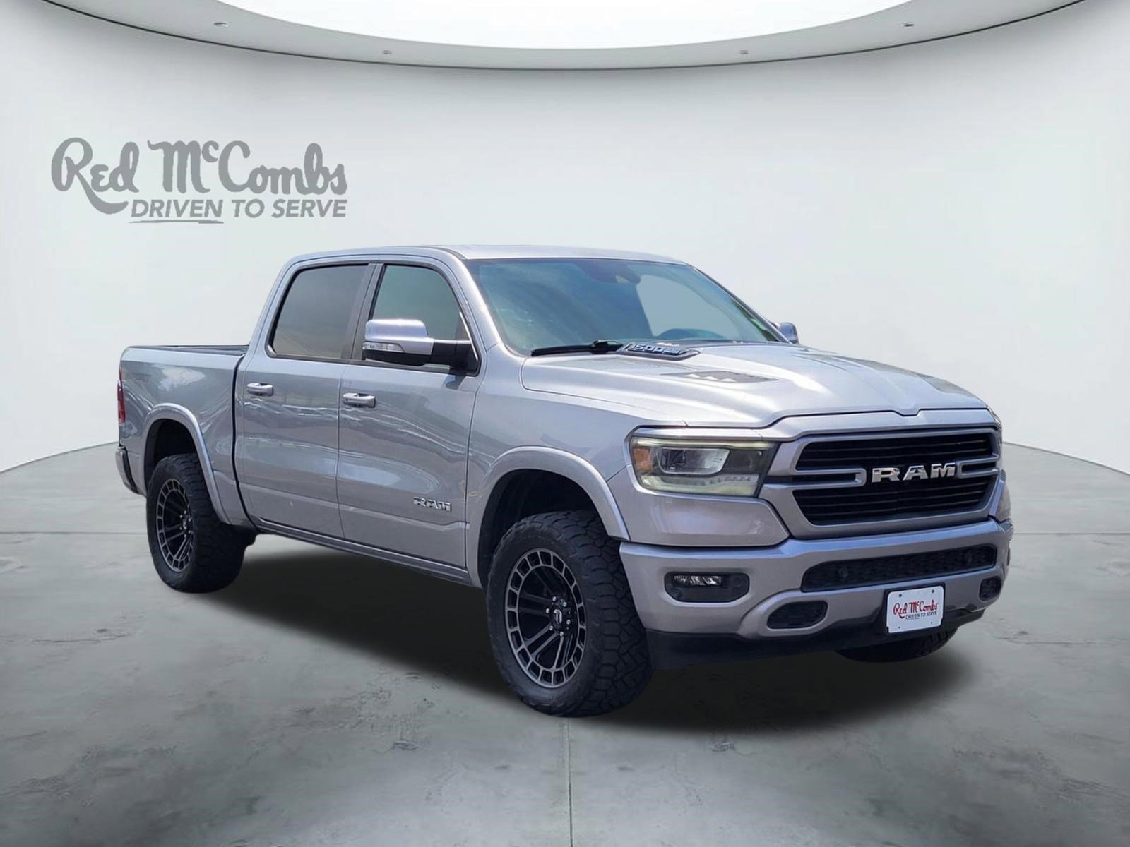 Used 2021 RAM 1500 Laramie AWD/4WD image 1