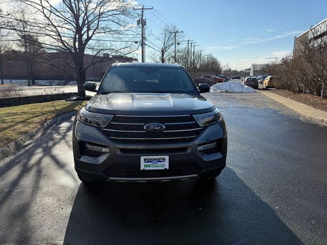 Certified 2022 Ford Explorer XLT w/ Equipment Group 202A image 8