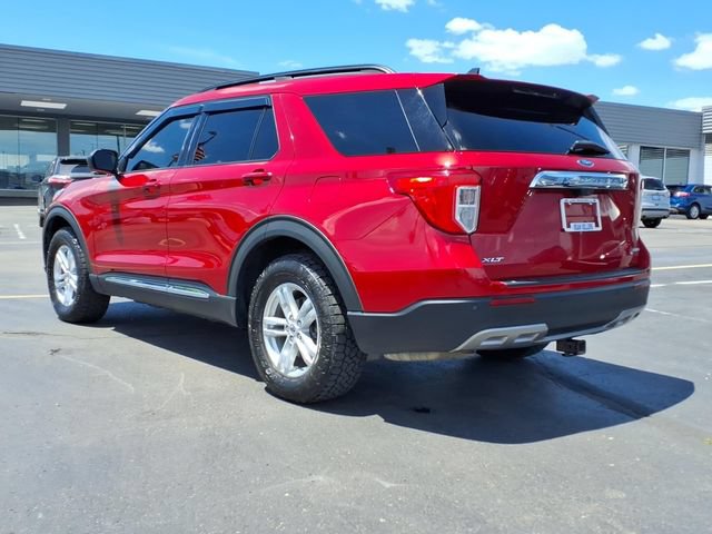 Certified 2022 Ford Explorer XLT w/ Equipment Group 202A AWD/4WD image 8
