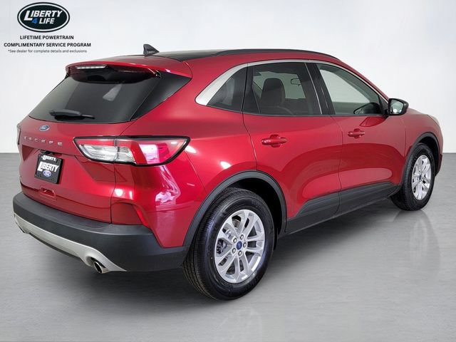 Certified 2022 Ford Escape SE w/ Cold Weather Package FWD image 3
