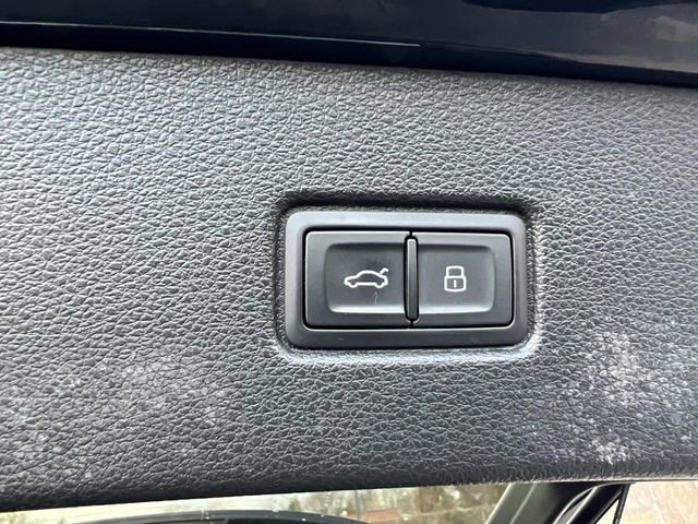 Used 2017 Audi Q7 3.0T Premium Plus w/ Premium Plus Package image 13