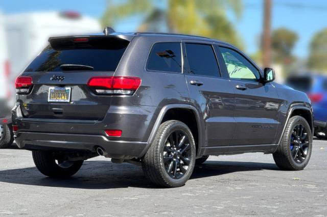 Used 2019 Jeep Grand Cherokee Altitude AWD/4WD image 34