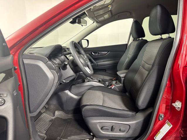 Used 2020 Nissan Rogue SV w/ Premium Package AWD/4WD image 11