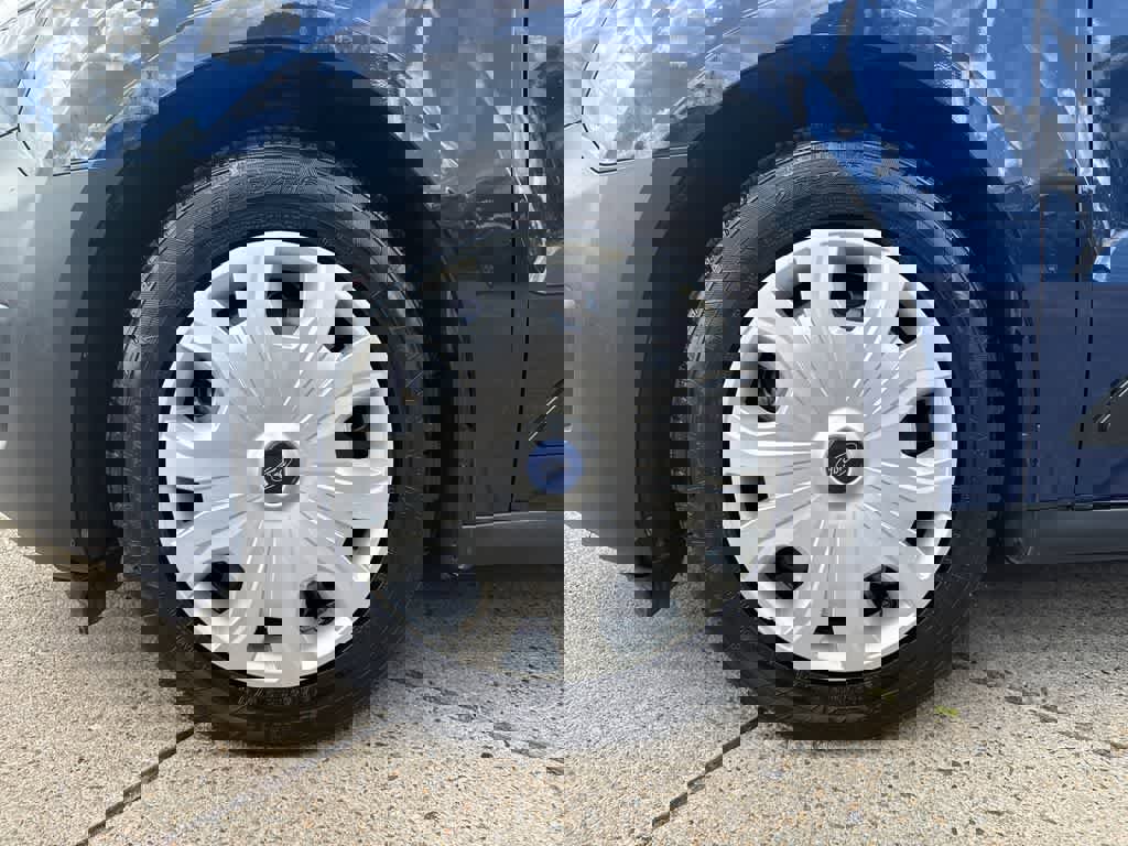 Certified 2020 Ford Transit Connect XL image 9