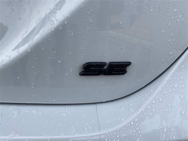 Used 2023 Toyota Camry SE image 6