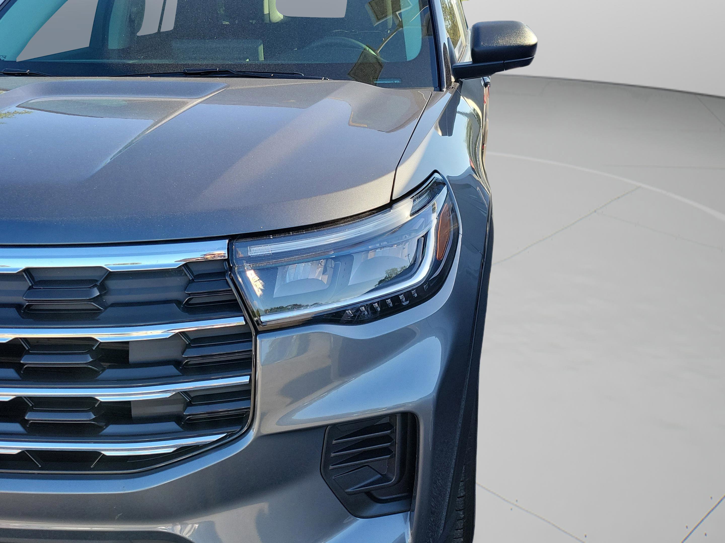 Certified 2025 Ford Explorer Active AWD/4WD image 25