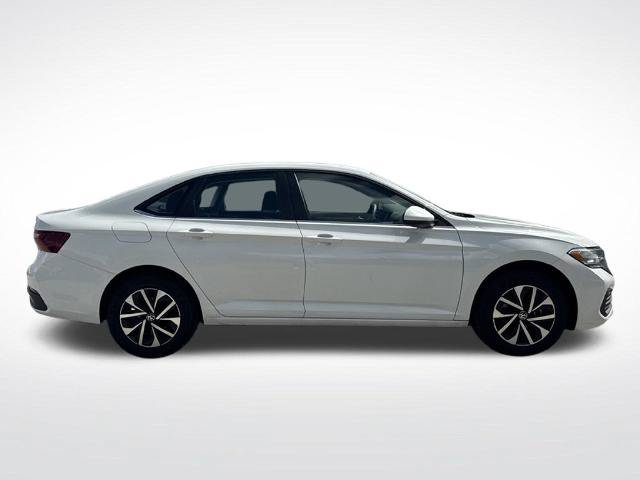 Used 2023 Volkswagen Jetta S FWD image 4
