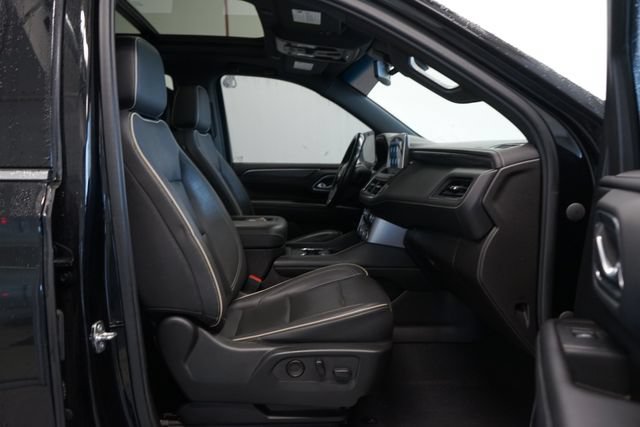 Used 2021 GMC Yukon SLT w/ Rear Media and Nav Package AWD/4WD image 35