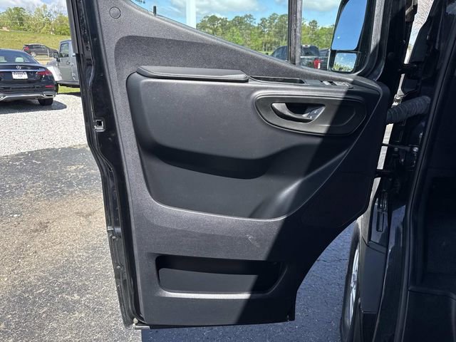 Used 2021 Mercedes-Benz Sprinter 2500 image 19