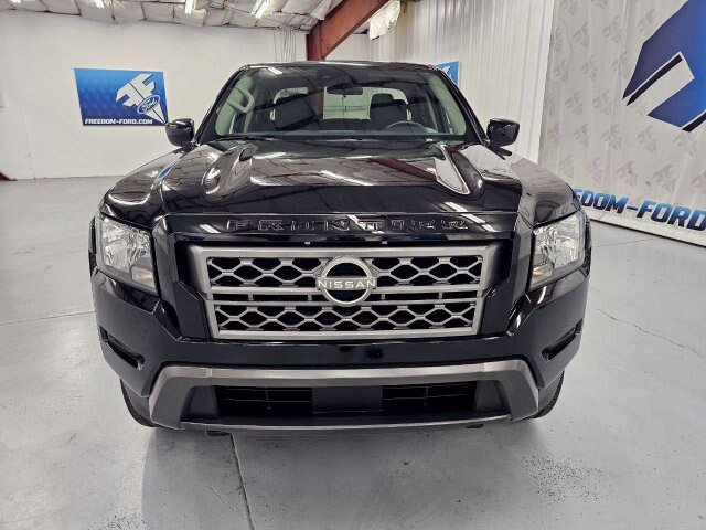 Used 2024 Nissan Frontier SV w/ Technology Package AWD/4WD image 3