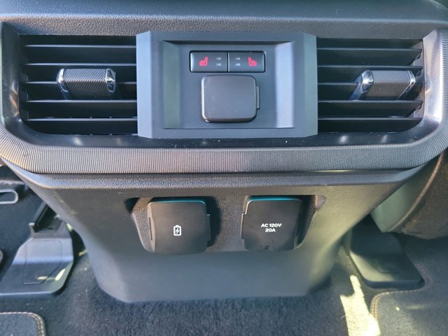 Certified 2021 Ford F150 Platinum w/ Equipment Group 701A High image 17