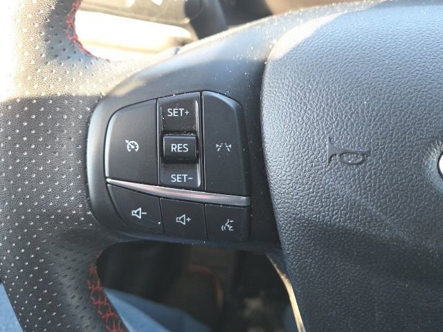 Certified 2024 Ford Escape ST-Line w/ Cold Weather Package image 40