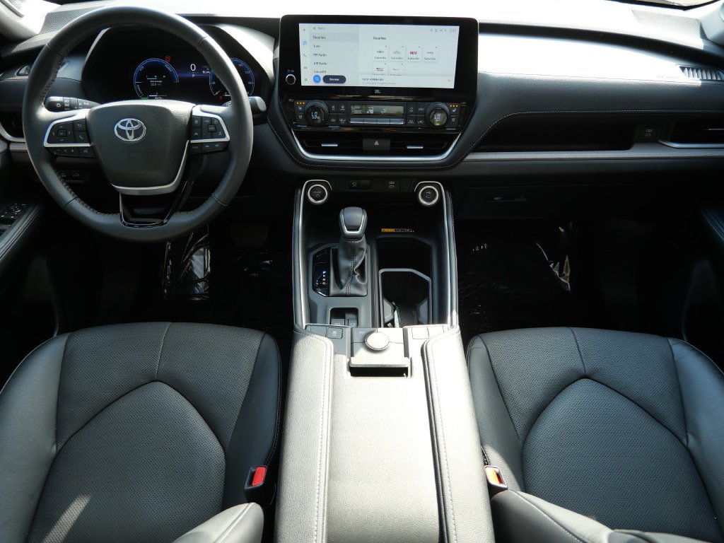 Used 2024 Toyota Grand Highlander AWD Hybrid image 15
