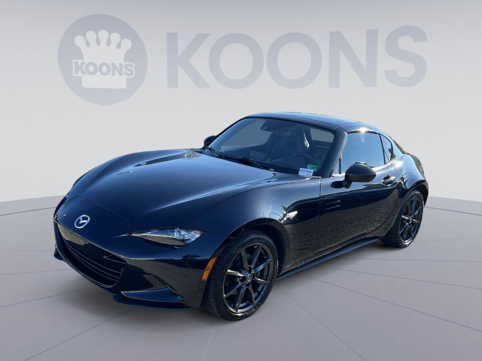 Used 2017 MAZDA MX-5 Miata RF Grand Touring image 1