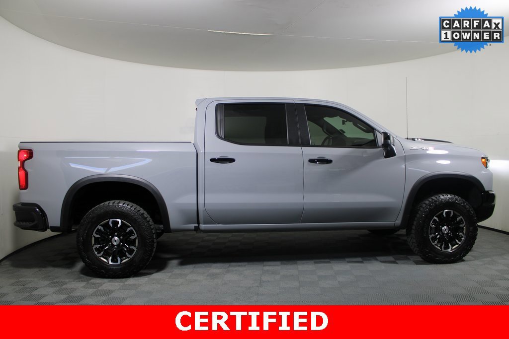 Used 2025 Chevrolet Silverado 1500 ZR2 w/ Technology Package image 4