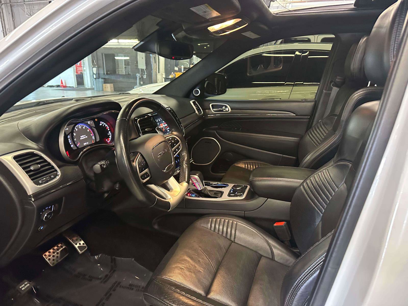 Used 2020 Jeep Grand Cherokee SRT image 14
