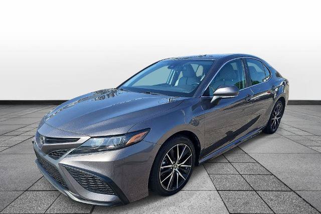Used 2024 Toyota Camry SE