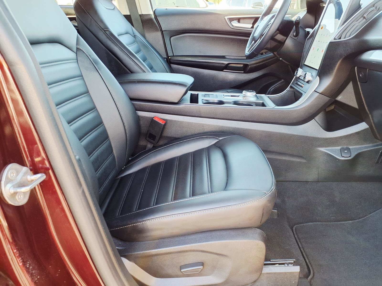 Certified 2024 Ford Edge SEL w/ Convenience Package AWD/4WD image 11