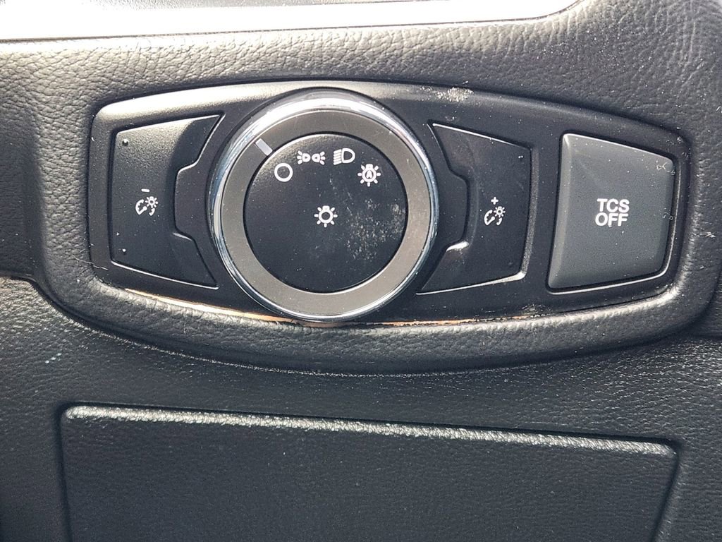 Certified 2024 Ford Edge SE image 31