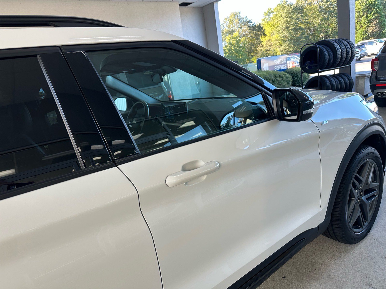 Certified 2025 Ford Explorer ST-Line w/ Premium Package AWD/4WD image 9