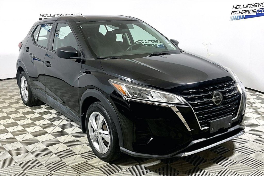 Used 2021 Nissan Kicks S FWD image 3