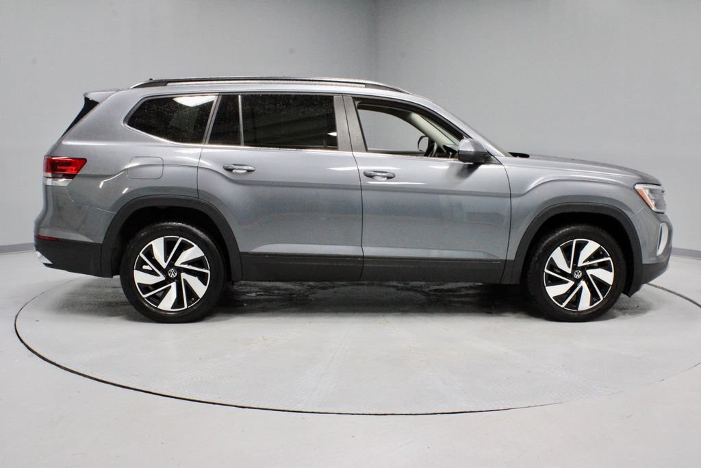 Used 2024 Volkswagen Atlas SE AWD/4WD image 6