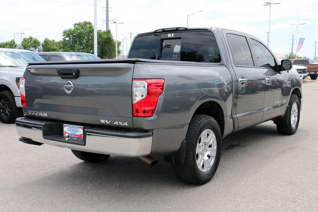 Used 2019 Nissan Titan SV AWD/4WD image 5